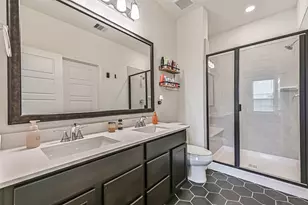 704 Allana Ln, Alvin, TX 77511 - Photo 17