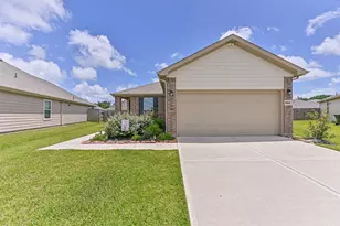 704 Allana Ln, Alvin, TX 77511 - Photo 3