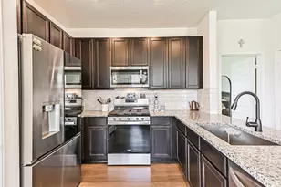 704 Allana Ln, Alvin, TX 77511 - Photo 13