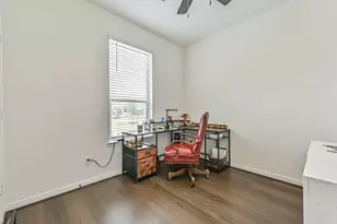 704 Allana Ln, Alvin, TX 77511 - Photo 23