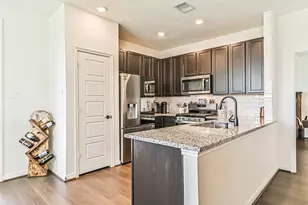 704 Allana Ln, Alvin, TX 77511 - Photo 11