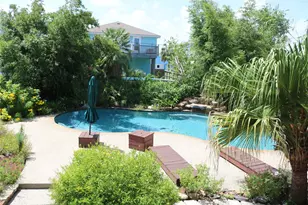 16542 John Silver Rd, Jamaica Beach, TX 77554 - Photo 7
