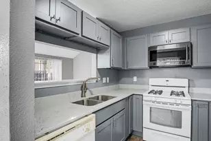 6348 Dryad Dr, Houston, TX 77035 - Photo 9