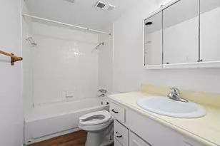 9303 Hammerly Blvd, Houston, TX 77080 - Photo 15