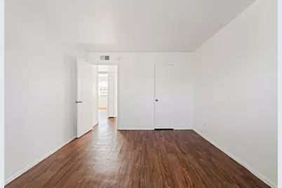 9303 Hammerly Boulevard #1002, Houston, TX 77080 - Photo 15