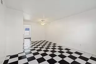 9303 Hammerly Blvd, Houston, TX 77080 - Photo 25