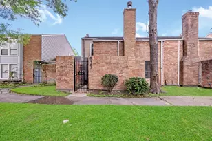 8583 Wilcrest Dr, Houston, TX 77099 - Photo 27