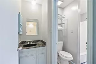 8583 Wilcrest Dr, Houston, TX 77099 - Photo 19