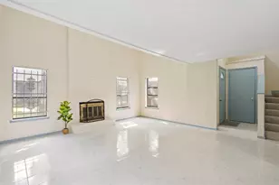 8583 Wilcrest Dr, Houston, TX 77099 - Photo 9