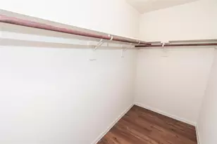 5815 Post Oak Manor Dr, Houston, TX 77085 - Photo 11