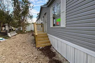 1610 Texas St, Alvin, TX 77511 - Photo 1