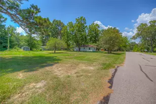 305 Oak Ridge Dr, Onalaska, TX 77360 - Photo 21