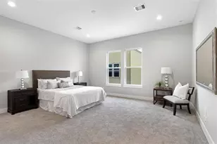 8411 Hempstead Rd, Houston, TX 77008 - Photo 13