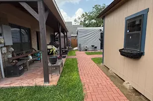 7402 Burkridge Dr, Houston, TX 77041 - Photo 7