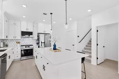 13716 Windward Mist Drive, Texas City, TX 77568 - Photo 11