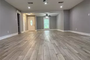 228 Oak Manor Dr, Alvin, TX 77511 - Photo 7