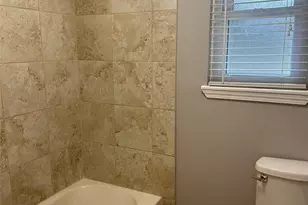 228 Oak Manor Dr, Alvin, TX 77511 - Photo 19