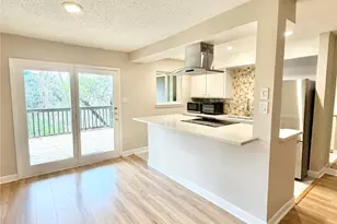8225 Kingsbrook Rd, Houston, TX 77024 - Photo 7