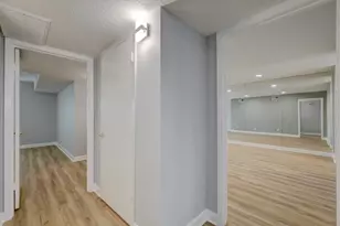 8225 Kingsbrook Rd, Houston, TX 77024 - Photo 13