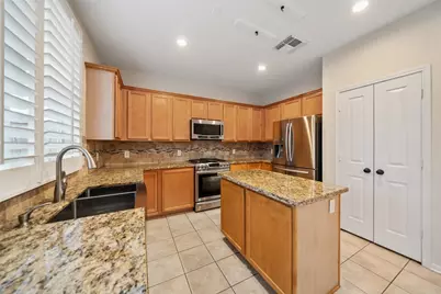 162 W Sundance Circle, The Woodlands, TX 77382 - Photo 17