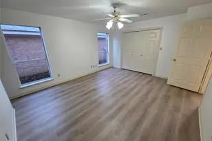 42 Silver Creek Dr Dr, Conroe, TX 77301 - Photo 9