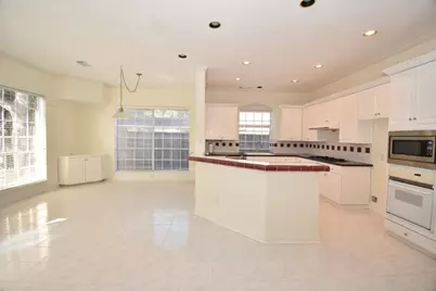 16 Treverstone Court, Sugar Land, TX 77479 - Photo 7