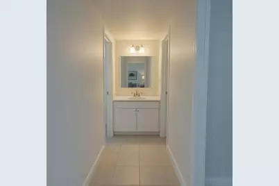 9745 Long Point Road Road #53, Houston, TX 77055 - Photo 5