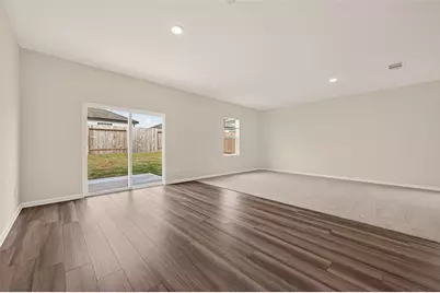 31334 Gayle Prairie Oaks Street, Waller, TX 77484 - Photo 11