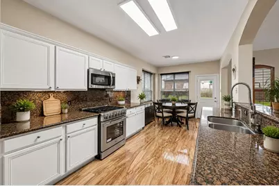 8422 W Sienna Cove Lane, Houston, TX 77083 - Photo 5