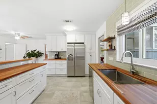 7962 Cedel Dr, Houston, TX 77055 - Photo 11