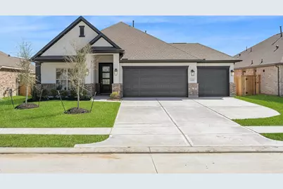 1537 Apache Heights Dr, Dayton, TX 77535 - Photo 1