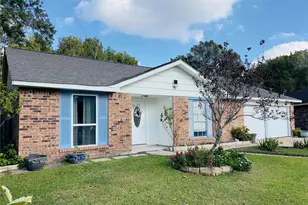 17131 Hewing Dr, Friendswood, TX 77546 - Photo 3