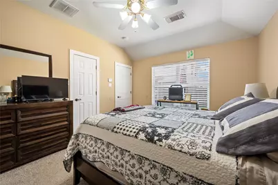 327 Mammoth Springs Lane, Dickinson, TX 77539 - Photo 21