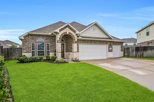 305 Bordeaux Ct, Alvin, TX 77511 - Photo 1