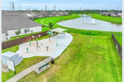 305 Bordeaux Court, Alvin, TX 77511 - Photo 33