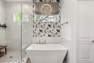 4504 Yupon St, Houston, TX 77006 - Photo 23