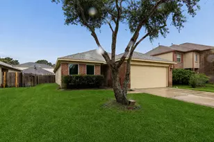 7811 Adonis Ave, Baytown, TX 77521 - Photo 5
