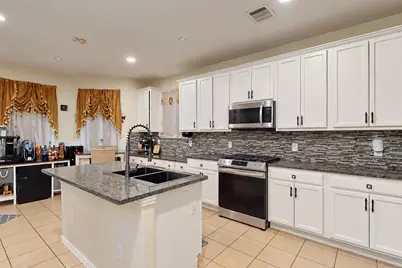 2207 Longspur Lane, League City, TX 77573 - Photo 9