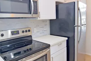18800 Egret Bay Blvd, Webster, TX 77058 - Photo 9