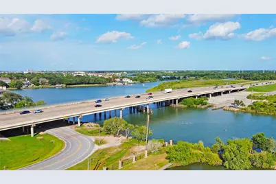 18800 Egret Bay Boulevard #1201, Webster, TX 77058 - Photo 1