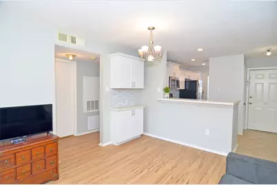 18800 Egret Bay Boulevard #1201, Webster, TX 77058 - Photo 9