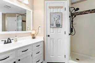 306 Creekside Loop, Sour Lake, TX 77659 - Photo 23