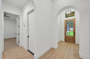 13962 Dolphin Dr, Willis, TX 77318 - Photo 9