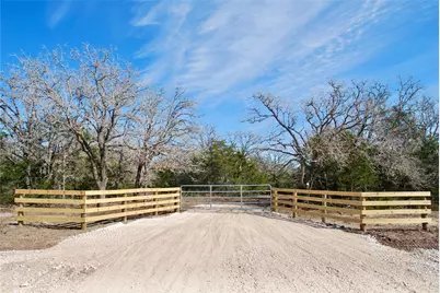 1485 Davis Road, Muldoon, TX 78949 - Photo 3