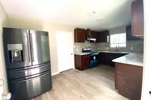 4411 Buena Vista St, Stafford, TX 77477 - Photo 5