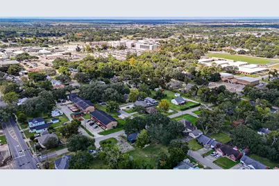 602 E Myrtle Street, Angleton, TX 77515 - Photo 37