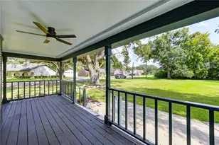 602 E Myrtle St, Angleton, TX 77515 - Photo 13