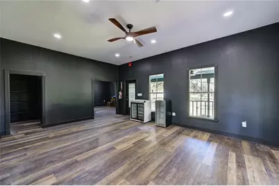 602 E Myrtle Street, Angleton, TX 77515 - Photo 17