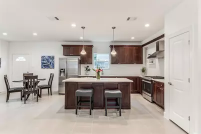 118 Sylvester Road, Houston, TX 77009 - Photo 5