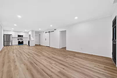 3300 Yorktown Street #28, Houston, TX 77056 - Photo 9